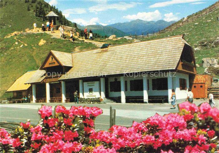 Glockenhuette 2024m Nockalm Kaernten AT Berggaststaette an der Nockalmstrasse Na