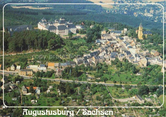 Augustusburg Blick auf den Ort und Schloss Augustusburg