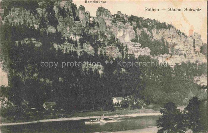 Rathen Saechsische Schweiz Blick ueber die Elbe zur Basteibruecke Elbsandsteinge