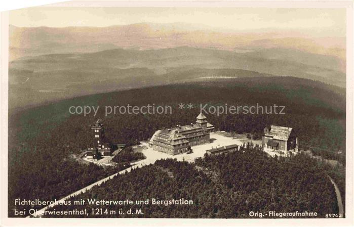 Oberwiesenthal Erzgebirge Fichtelberghaus mit Wetterwarte und Bergstation