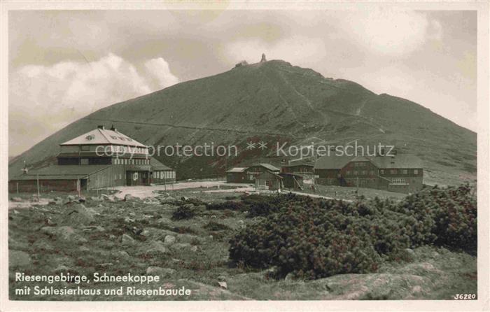 Krummhuebel Karpacz Riesengebirge PL Schneekoppe mit Schlesierhaus und Riesenbau