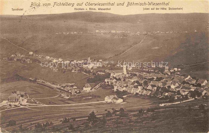 Oberwiesenthal Erzgebirge Panorama Blick vom Fichtelberg Boehmisch-Wiesenthal