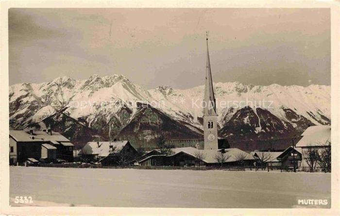 Mutters Innsbruck Tirol AT Winterpanorama Ansicht mit Kirche
