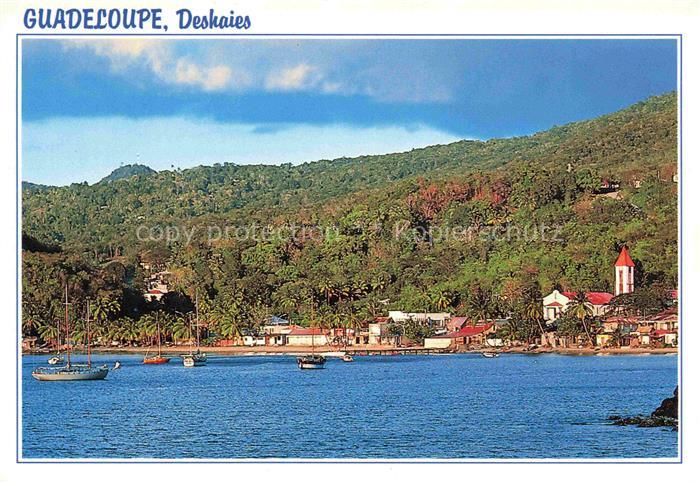 Deshaies Panorama Ansicht vom Meer aus