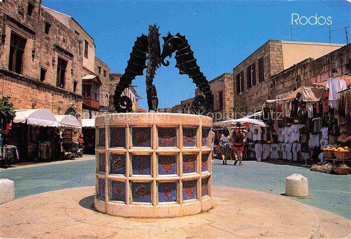 Rodos Rhodes Rhodos Greece Partie im Ortszentrum Brunnen Seepferdchen