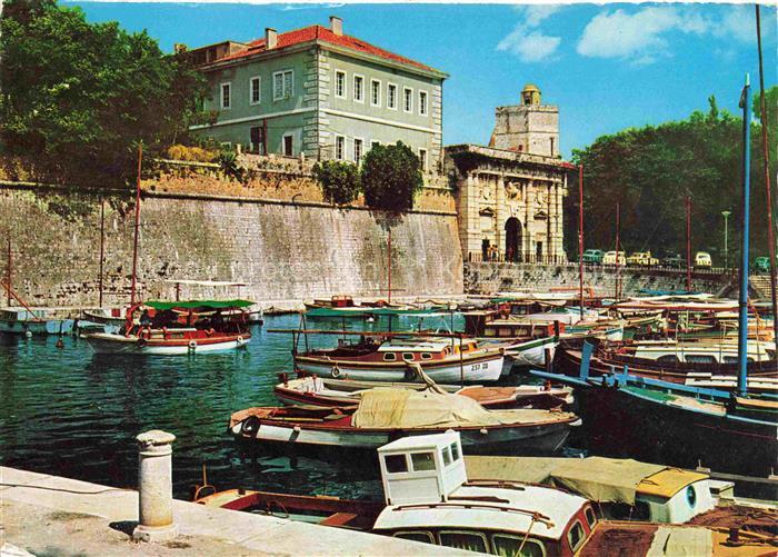 ZADAR Zadra Zara Croatia Partie am Hafen