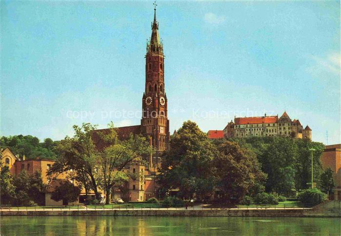 LANDSHUT  Isar Blick ueber die Isar auf St. Martin Kirche und Burg Trausnitz