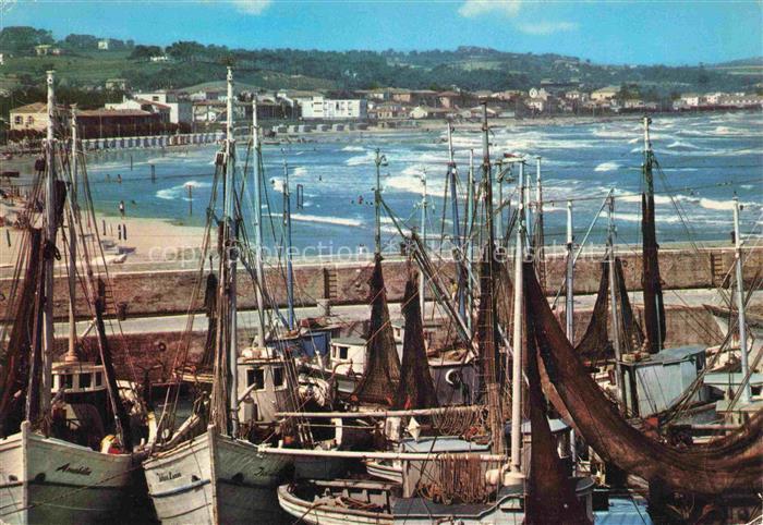 Fano Lido Marche IT Porto e spiaggia Hafen Strand