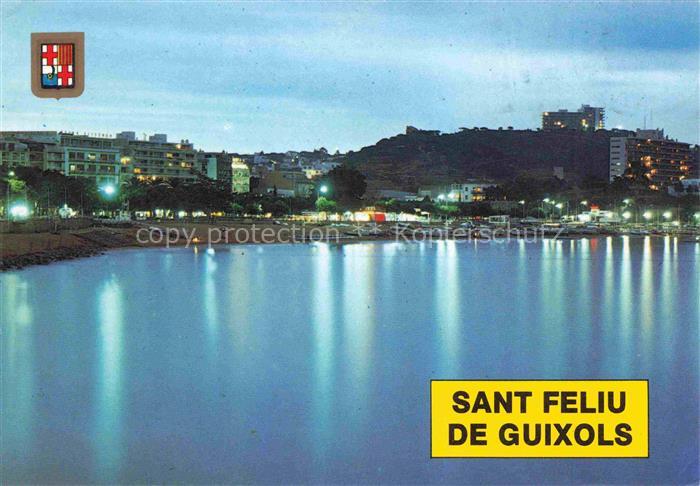Sant Feliu de Guixols Cataluna ES Atardecer Blick auf den Strand bei Sonnenunter