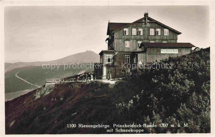 Prinz-Heinrich-Baude Riesengebirge PL Bergbaude mit Blick gegen Schneekoppe