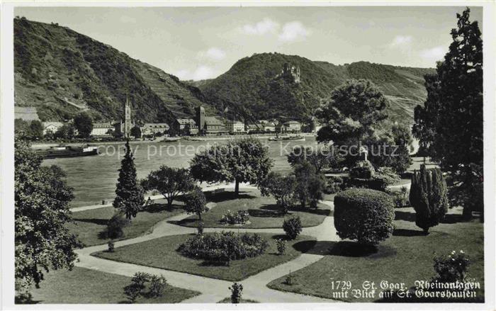 St Goar Rhein Rheinanlagen mit Blick auf St Goarshausen