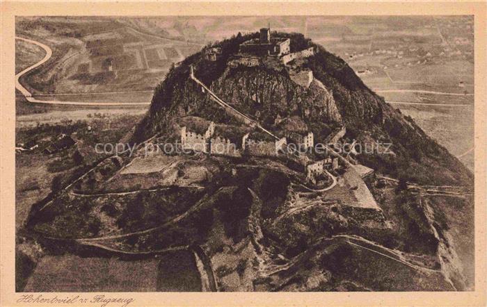 Hohentwiel Singen BW Fliegeraufnahme mit Festungsruine
