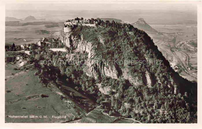 Hohentwiel Singen BW Fliegeraufnahme mit Festung