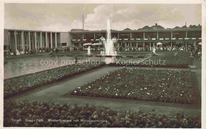EssEN  Ruhr Gruga Park Wasserfontaene mit Hauptrestaurant