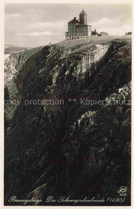 Karpacz Krummhuebel Riesengebirge PL Schneegrubenbaude mit der Schneegrube