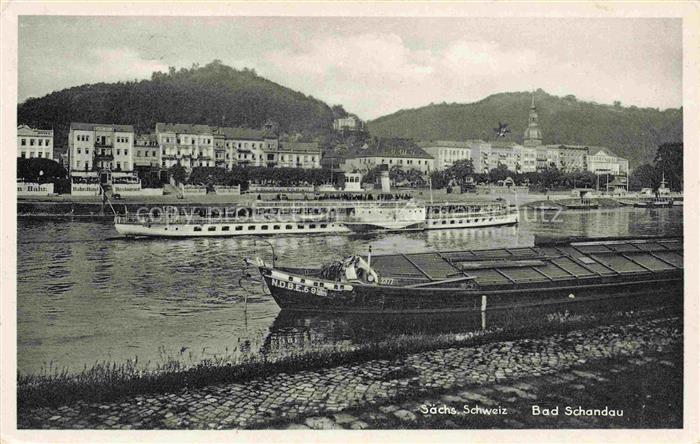 Bad Schandau Saechsische Schweiz-Osterzgebirge Blick ueber die Elbe zum Ort Binn