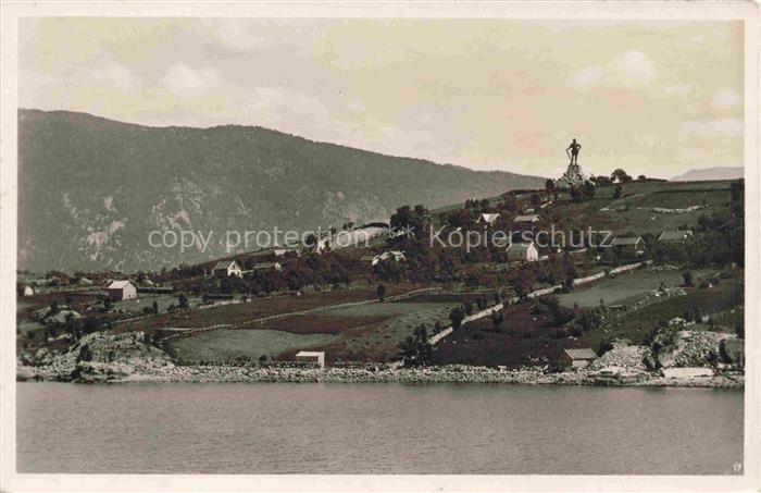 Vangsnes Norge Panorama mit Frithjofstatuen