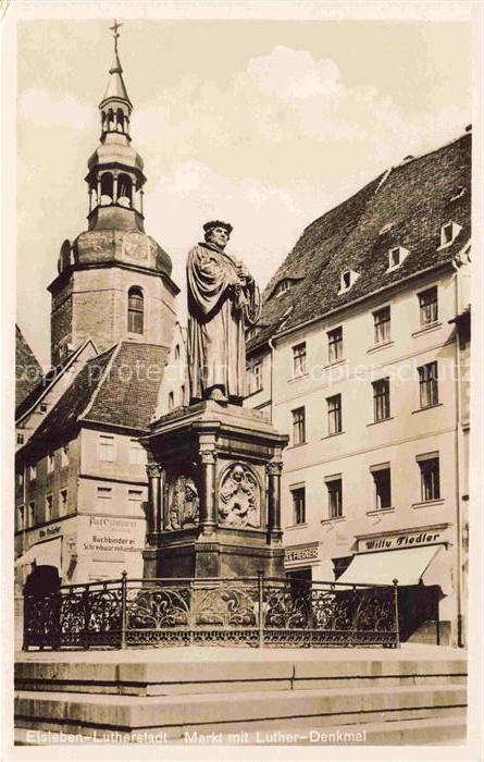 Eisleben Markt mit Luther-Denkmal