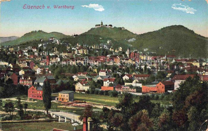 EISENACH Thueringen Stadtpanorama mit Blick zur Wartburg