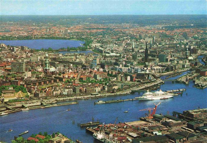 HAMBURG  CITY Panorama vom Hafen Richtung Stadt