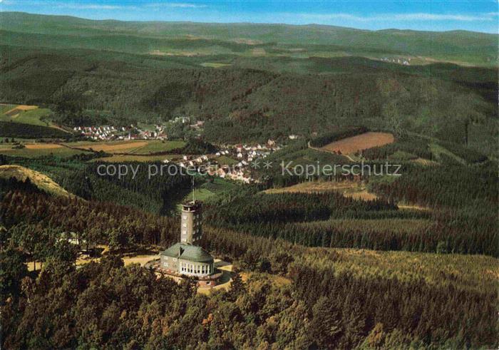 Hohe Bracht Lennestadt NRW Aussichtsturm Restaurant mit Blick auf Luftkurort Bil