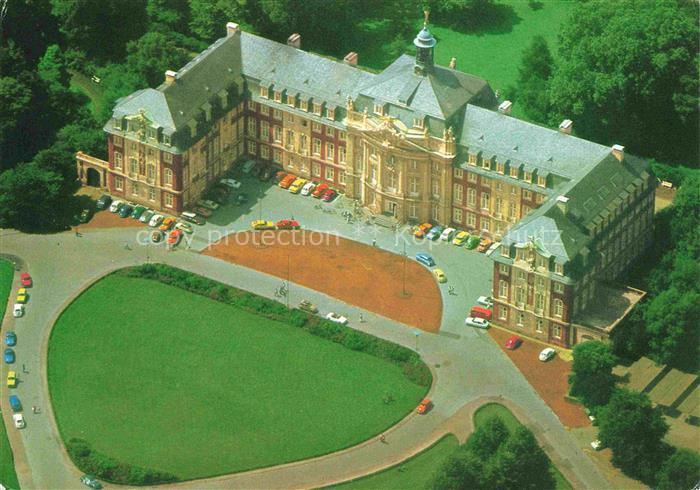 MueNSTER   Westfalen NRW Schloss zu Muenster Fliegeraufnahme