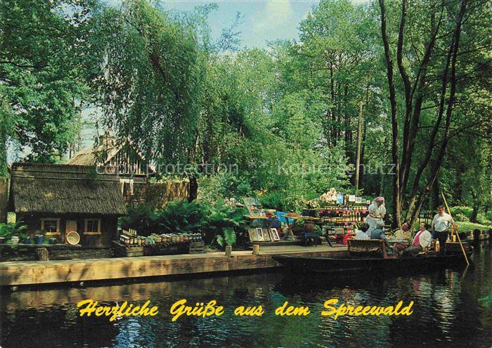 Lehde Luebbenau Spreewald Gurkenverkauf im Spreewald Kahnfahrten Wasserstrasse