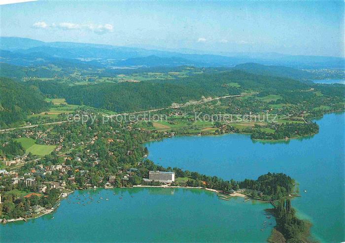 Poertschach Woerthersee Kaernten AT Panorama mit Parkhotel und Strandbad