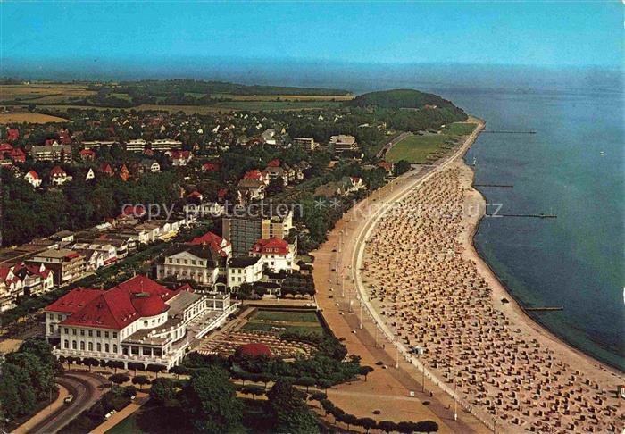 TRAVEMueNDE Ostseebad Blick auf Kurstrand und Casino Fliegeraufnahme