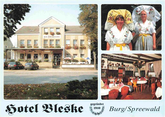 Burg Spreewald Brandenburg Hotel Bleske Gastraum Frauen in Landestracht