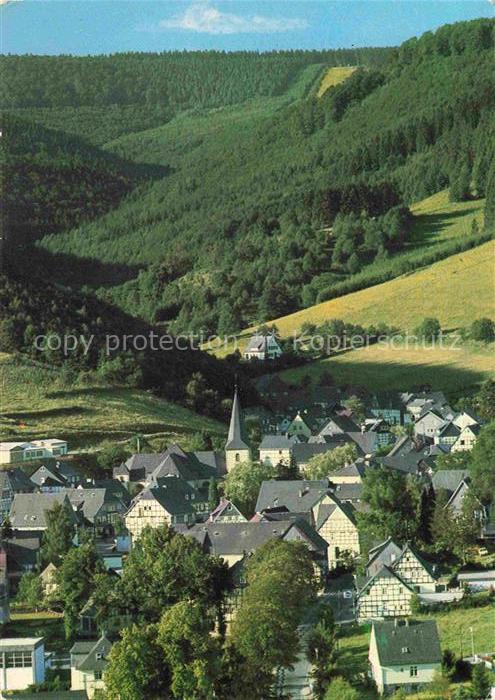 Boedefeld Schmallenberg Hochsauerlandkreis NRW Ortsansicht mit Kirche Landschaft