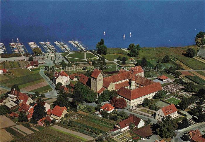 Insel Reichenau Bodensee Marienmuenster in Mittelzell Benediktinerabtei Fliegera