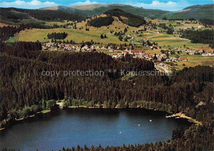 Windgfaellweiher Lenzkirch BW mit Altglashuetten Fliegeraufnahme