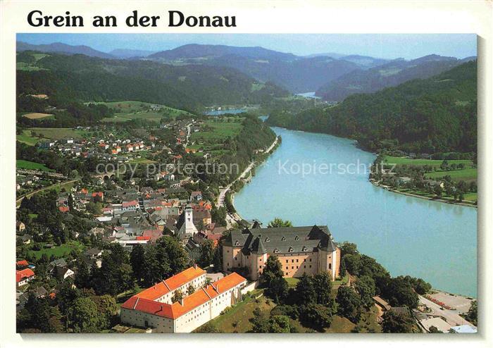 Grein Donau Oberoesterreich AT Fliegeraufnahme mit Schloss Greinburg