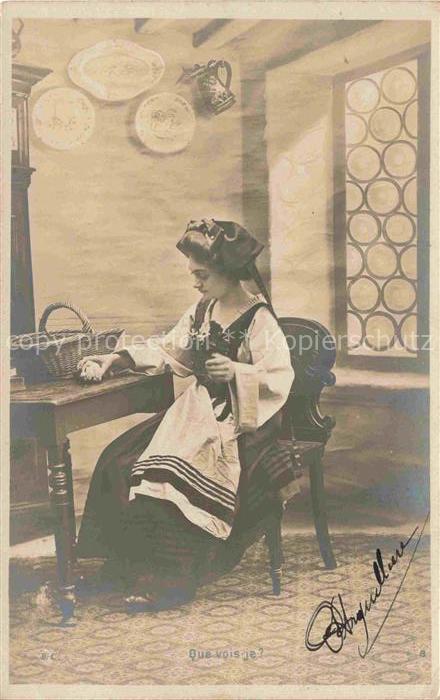 Tauben Pigeons Palomas-- Due vois je? Frau