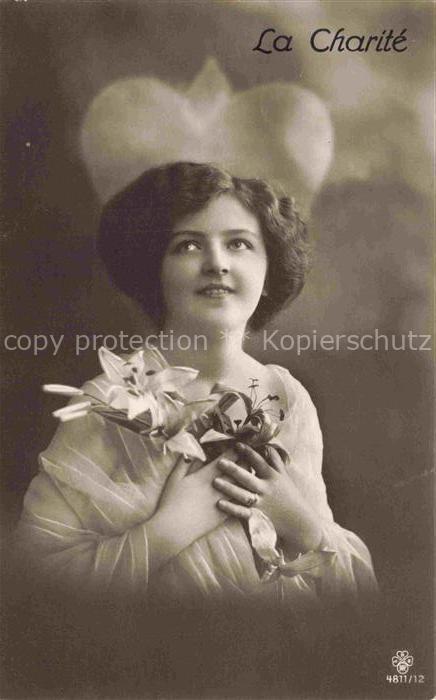 Foto RPH Nr. 4811/12 Charite Frau