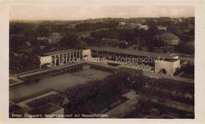 EssEN  Ruhr Grugapark Hauptrestaurant mit Wasserfontaene
