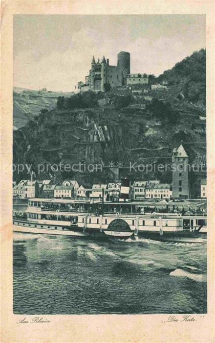 St Goarshausen Rhein Blick ueber den Rhein zur Burg Katz Rheindampfer