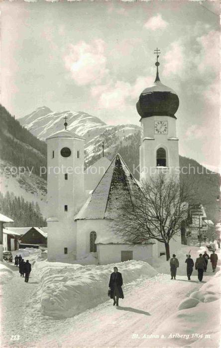 St Anton Arlberg Tirol AT Ortsmotiv mit Kirche im Winter