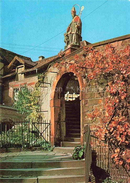 St Martin Weinstrasse Pfalz Kirchenaufgang mit Sankt Martinus