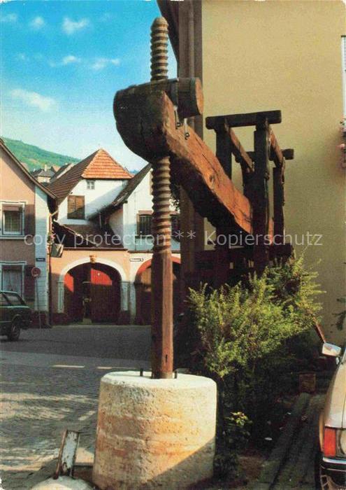 St Martin Weinstrasse Pfalz Dorfmotiv Brunnen