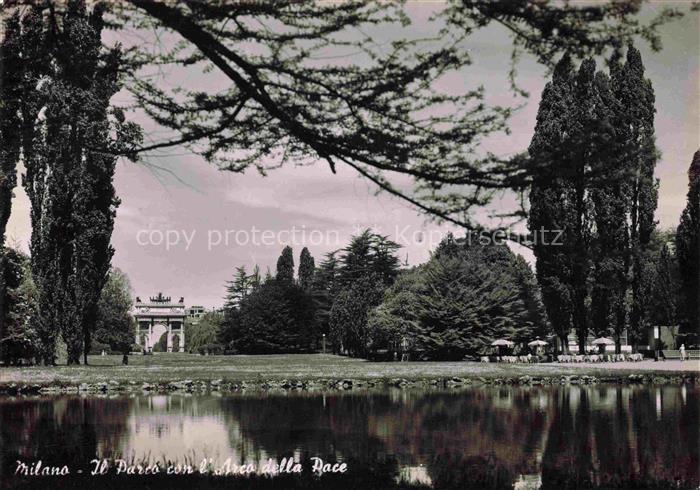 MILANO Mailand IT Il parco con l'Arco della Pace