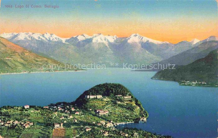Bellagio Lago di Como IT Panorama Blick ueber den Comersee gegen Alpen