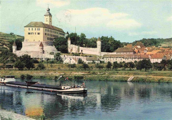 Gundelsheim  Neckar Blick ueber den Neckar zum Schloss Horneck Frachtkahn Binnen