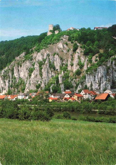 Randeck Kelheim Panorama Blick ueber die Altmuehl zum Ort Felsen Burg