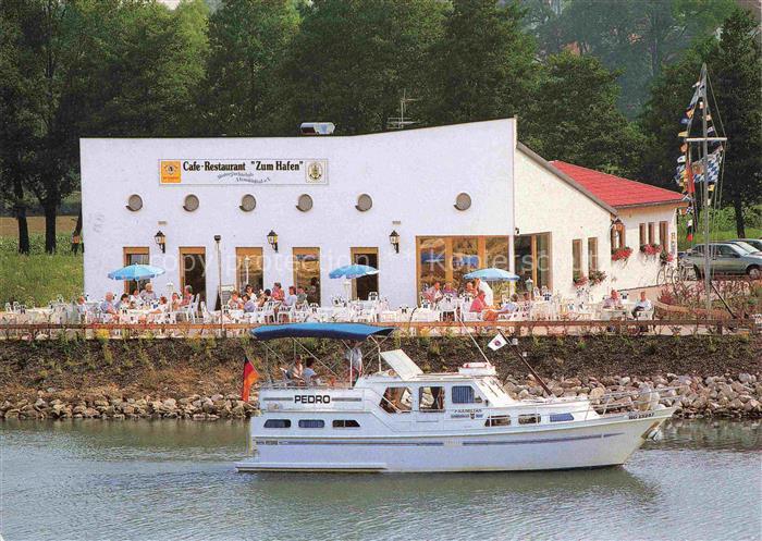 Beilngries Café Restaurant zum Hafen Terrasse an der Altmuehl Motorboot
