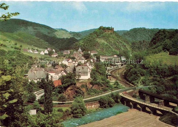 Altenahr mit Burg Aue