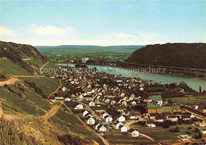 Leutesdorf Rhein Neuwied Rheinland-Pfalz Panorama mit Wallfahrtskirche Heiligkre