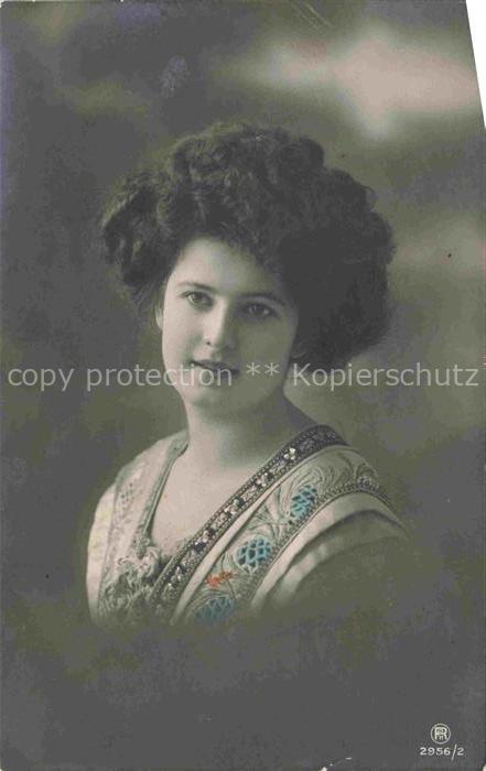 Foto RPH Nr. 2956/2 Frau