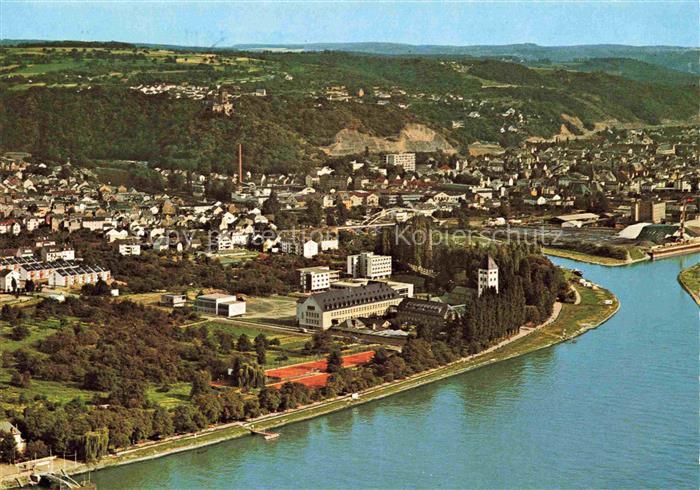 Lahnstein Rheinland-Pfalz Lahnmuendung mit Burg Lahneck